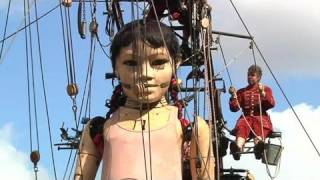 Royal de luxe voit les marionnettes en grand [upl. by Soalokcin]