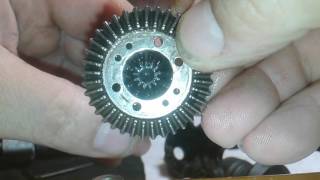 Traxxas Summit Diff rebuild PART1 [upl. by Nidia]