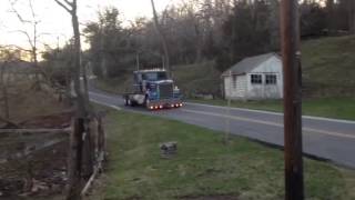 Kenworth w900b cummins powered on the jake brake [upl. by Phip]