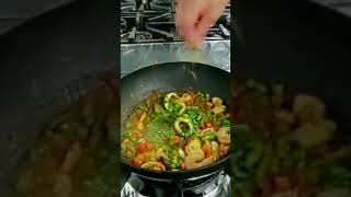 como preparar arroz con mariscos peruano [upl. by Namlak]