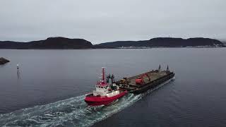 Bukken pushing a barge Buksèr og Berging valderøya 180321 [upl. by Kort]