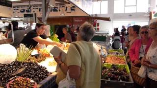 Lheure du marché à SaintGeorgesdeDidonne [upl. by Eanil719]