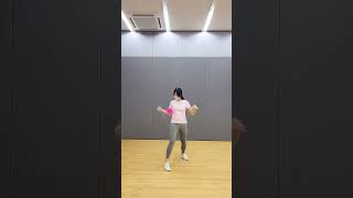 Diabolo trick  around the leg  reverse catch  half turns [upl. by Ennairrac]