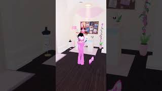 LANAA roblox dti valina playzz [upl. by Orhtej]