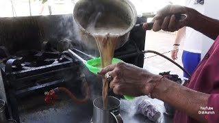 Indien Indischer IngwerGewürztee Zubereitung Ingwer Zimt Kardamom Tee mit Milch [upl. by Atiugal]