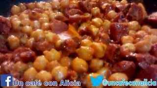 Garbanzos con Chorizo  Receta Fácil [upl. by Gervase]