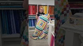 Ombre Trip Around the World Quilt [upl. by Biagi]