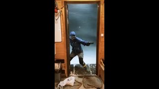 Daily Routine in Antarctica Brave Adventurer Confronts Strong Winds Fights to Shut Door [upl. by Reiko]