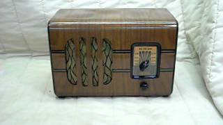 1937 Viking Model 851E Old Antique Wood Tube Radio [upl. by Morie]