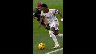 INSANE VINI 🌠 skills realmadrid [upl. by Nirehtac]