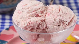 No Churn Strawberry Ice Cream Recipe Demonstration  Joyofbakingcom [upl. by Netaf]