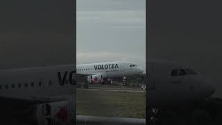 Volotea Airbus A319111 Landung in Olbia Sardinien aviation globalairlines airbus a319 landung [upl. by Mitchel]