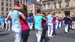 Clip Officiel 1er Flashmob de Kizomba à Lyon [upl. by Ulah54]