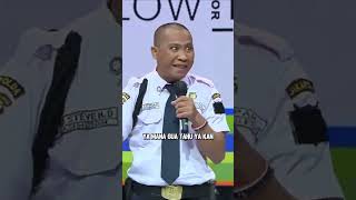 JANGAN TANYA ANEHANEH KE SATPAM shorts standupcomedyindonesia riodumatubun [upl. by Enalda]