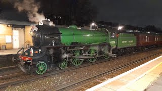 61306 Mayflower and 34046 Braunton Steaming Around The London Suburbs on Monday 13th December 2021 [upl. by Icat794]