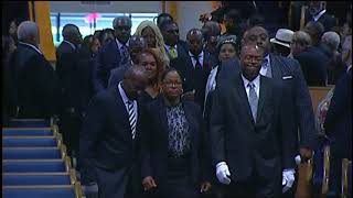 The Queen of Souls funeral is underway Clintons and Ariana Grande in attendance [upl. by Downing889]