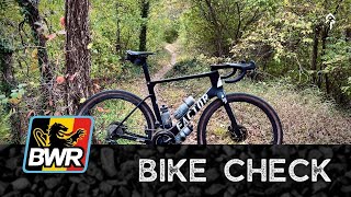 AR GEAR CHECK  The Factor Ostro Gravel that WON BWR Kansas 2022 [upl. by Bushore]