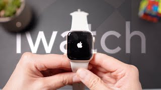 Apple iwatch SE Review affordable and all you need features in this iwatch [upl. by Eitsirc]