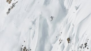 Skier Outruns Massive Avalanche [upl. by Alvan]