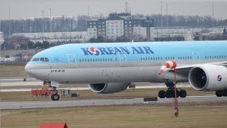 Korean Air Boeing 777300ER Beautiful Landing Toronto Pearson HD [upl. by Harod]