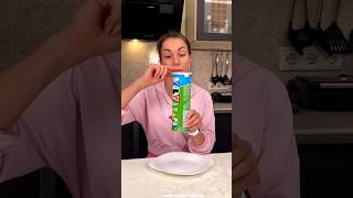 A trick to take the chips out of the box in a satisfying way 😍😝😛🤪 ytshorts shortvideo viral [upl. by Annahsed]