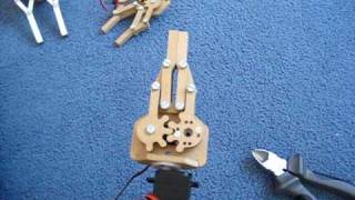 My robotic servo gripper first test [upl. by Victoir]