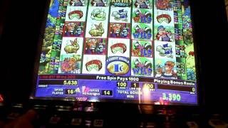 Stinkin Rich Bonus Slot Win with Retrigger at Borgata [upl. by Aderf]