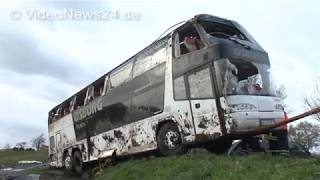 19112015  VN24  Reisebus mit Flüchtlingen verunglückt in Selm  Die Bergung [upl. by Millar]