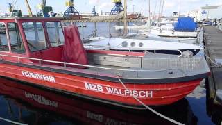 Feuerwehr Mehrzweckboot Walfisch  WISMAR [upl. by Joelly878]