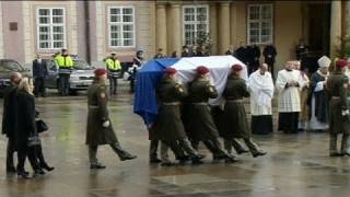 Multitudinario funeral de Vaclav Havel en Praga [upl. by Gary131]