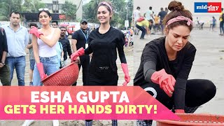 Esha Gupta gets her hands dirty  Dadar Beach Clean Up [upl. by Autry]