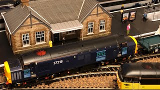 Kinross  Accurascale DRS Class 37 37218 with FNAD Nuclear Flask Wagons [upl. by Analaf]