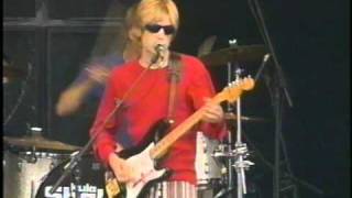 kula shaker live 02  knight on the town [upl. by Suoivatco848]