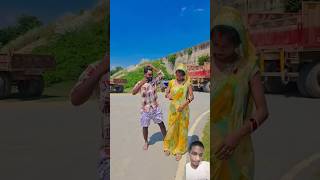 Bich bajriya tune meri pakdi baiyan bhojpuri dance song bhojpurisong melodiousvoice [upl. by Ennayram566]