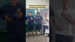 Quando a prof demora pra liberar pro intervalo 😅 professora escola shorts alunos [upl. by Porta]