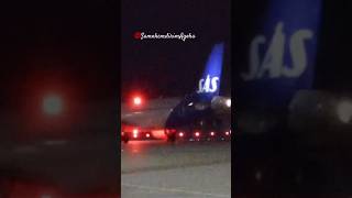 Scandinavian AIRBUS A320 Night trip munich aviation airport [upl. by Arabella]