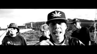 quotBien SanosquotSanta Fe Klan Ft Chetios Ayala Ft Kuartel462 Video Oficial [upl. by Siekram]