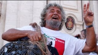 El partido del cómico Beppe Grillo se adjudica la Alcaldía de Parma [upl. by Eglanteen]