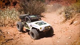 Axial SCX10 Realistic Desert Run with Crash [upl. by Aihppa]