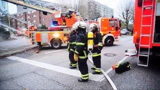 Hamburg Großbrand in russischem Supermarkt [upl. by Lapotin]