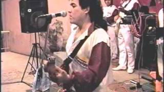 GRUPO GUINDA AÑO 1994 CANTANDO CARLOS PALOMINO  CADENA DE FLORES [upl. by Annayrb]