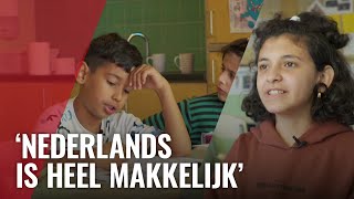 Vluchtelingenkinderen in Amsterdam naar zomerschool [upl. by Oakleil]