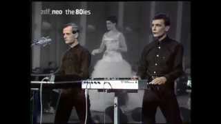 Kraftwerk  Das Model Na Sowas  ZDF German Television original transmission 29031982 [upl. by Haeli]