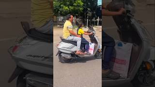 10 साल की बच्ची चला रही है Scooty shorts viral trending [upl. by Assilaj100]