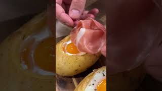 🥔 PATATE al CARTOCCIO ripiene di UOVA e PROSCIUTTO CRUDO🔥🔥 Shorts adv [upl. by Enitsenrae776]