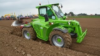 Ploegen  Pflügen  Ploughing with a Merlo Multifarmer 309 Top2  Steeno 4 furrow [upl. by Ybanrab491]