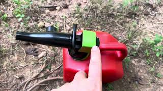 How Does The Lid Work Review of Scepter 1 Gallon Gas Can [upl. by Pilar]