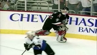 Best of Hasek Throws His Blocker at Bondra [upl. by Apollus]