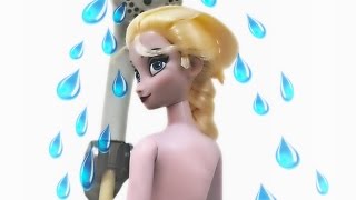 Queen Elsa enjoys SUMMER  Elsa takes a shower  MoonKute [upl. by Nylloc]