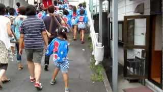 2012728安居山２区納涼祭 子供みこしスタート [upl. by Aekim]